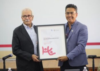 Educación, como una herramienta para transformar a la comunidad: Eduardo Medécigo