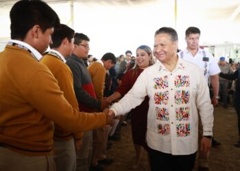 Con 222 millones de pesos, Julio Menchaca procura desarrollo de Nopala y Tecozautla