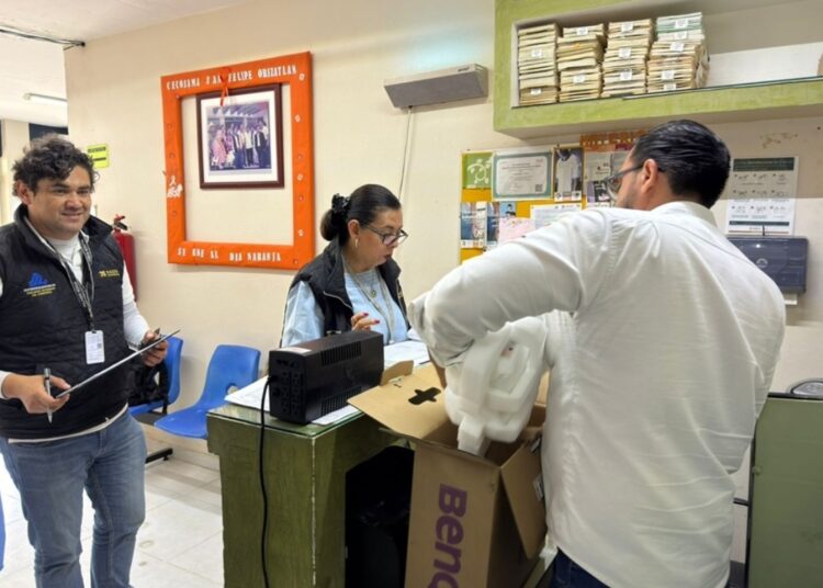 Contraloría fortalece control y supervisión en el sector salud