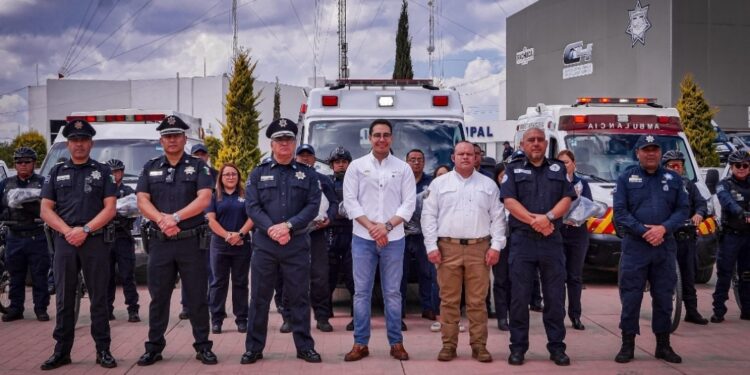 Jorge Reyes fortalece la atención de emergencias en Pachuca con tres ambulancias