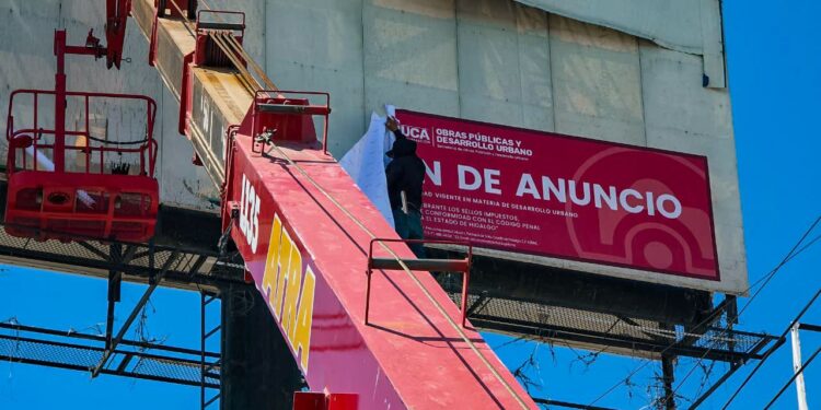 Pachuca intensifica supervisión de anuncios y espectaculares