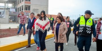 Gobierno Municipal potencia seguridad y movilidad en la colonia Expresidentes con obras de alumbrado y urbanización