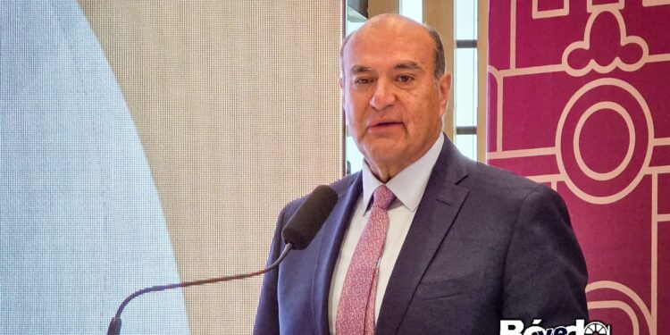 Anuncia Natividad Castrejón histórica inversión en educación media superior en Hidalgo