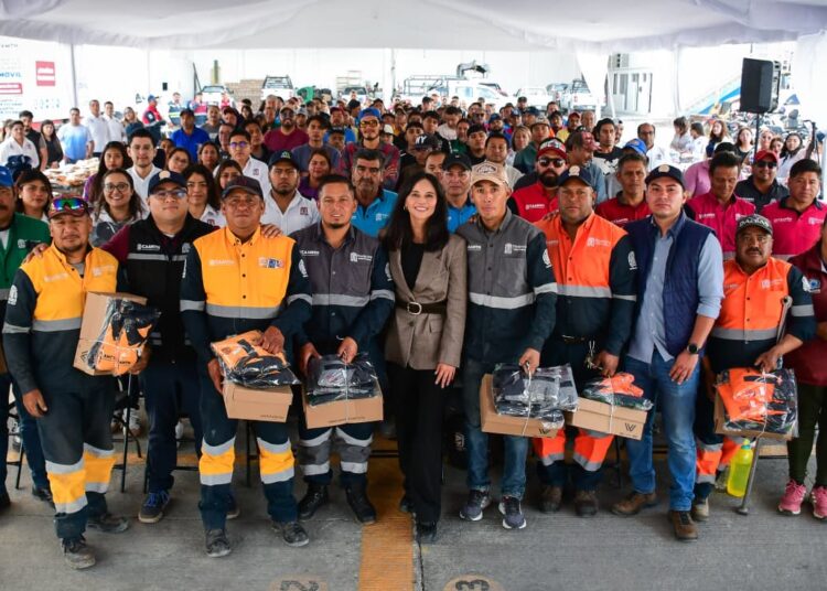 Consolidan la dignificación e identidad del personal de la CAAMTH con la entrega de uniformes y herramientas por segundo año consecutivo