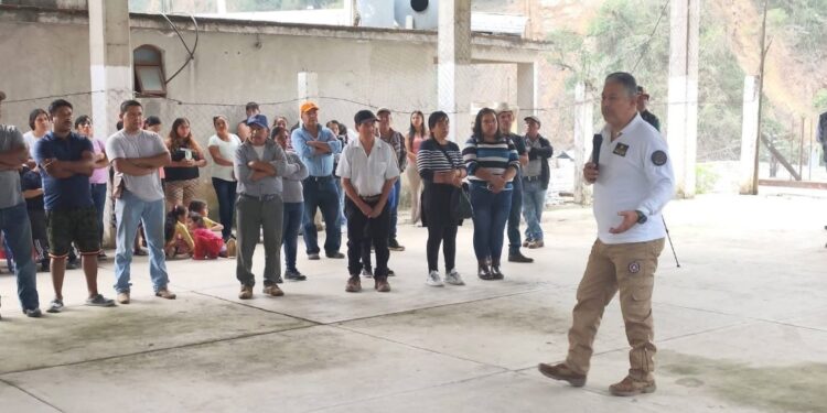 Gobierno de Hidalgo previene e informa a familias ubicadas en zonas de riesgo