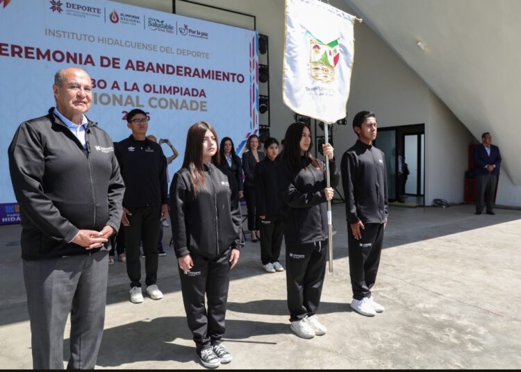 Natividad Castrejón abandera delegación hidalguense rumbo a la Olimpiada Nacional CONADE