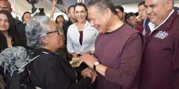 Auxiliares funcionales mejoran la vida a personas mayores