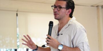 Gobierno de Hidalgo acerca programas de apoyo a estudiantes del Iteshu