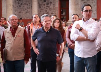 Julio Menchaca supervisa obras en el centro de Pachuca que mejoran la vida cotidiana de las familias