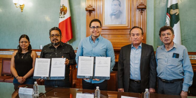 Pachuca y CONAFOR unen fuerzas contra plaga que amenaza árboles de la especie oyamel en San Miguel Cerezo