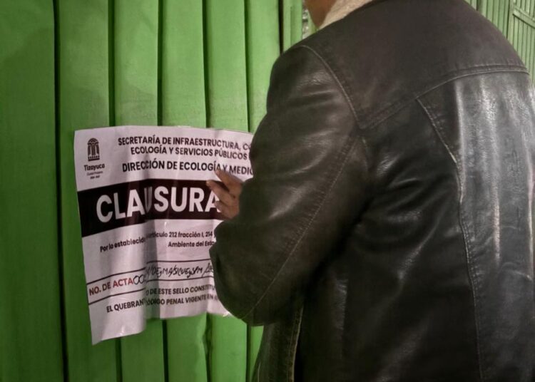 Gobierno Municipal de Tizayuca clausura empresa ante reportes de olores químicos en Zona Industrial