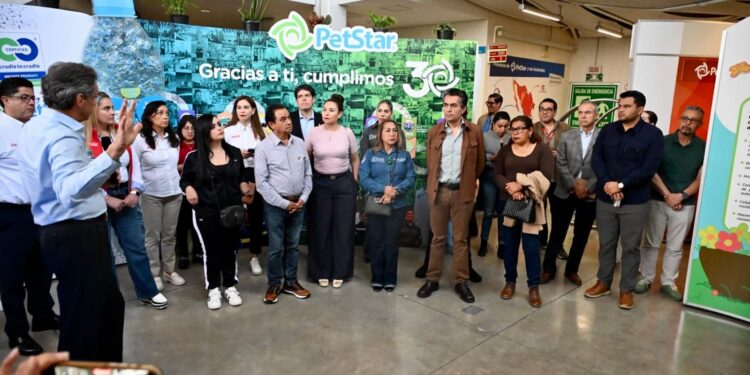 Diputados visitan PetStar, modelo mundial de economía circular y sustentabilidad