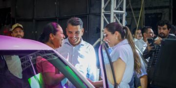 Alfredo San Román reconoce y celebra la labor de las y los docentes de Huejutla