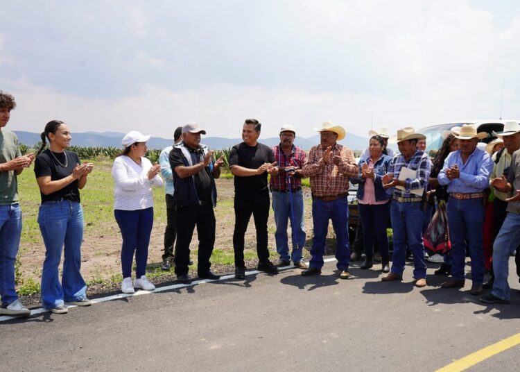 Cumpliendo con hechos: Araus entrega importantes obras en Lomas de Ojuila