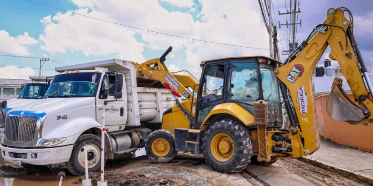 Obras Públicas de Pachuca mantiene acciones de limpieza y retiro de azolve en distintos puntos de la capital