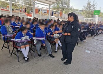 Imparten plática sobre violencia y abuso sexual infantil a estudiantes de Ixcuinquitlapilco