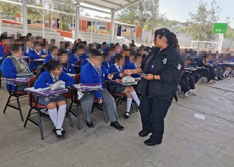 Imparten plática sobre violencia y abuso sexual infantil a estudiantes de Ixcuinquitlapilco