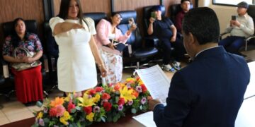 ITESHU entrega 268 títulos profesionales
