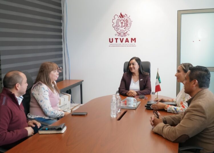 UTVAM firma convenio con PETIMEX para fortalecer vinculación industrial
