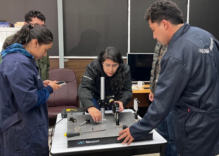 Investigadora de UTEC asume cargo en la Photonics Society