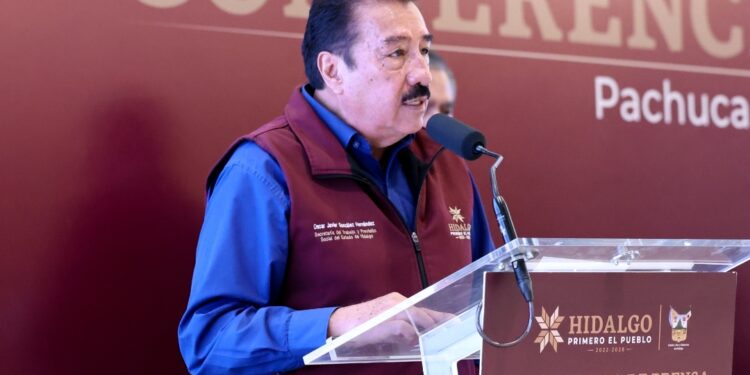 Secretaría del Trabajo ha colocado a más de 4 mil 300 personas en espacios laborales en el extranjero