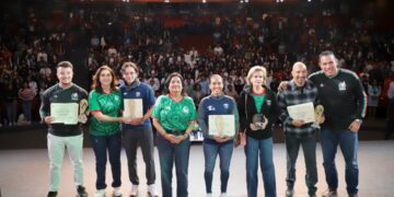 Promueve DIF Hidalgo salud mental y física a través del conversatorio “Más Allá de un Gol”