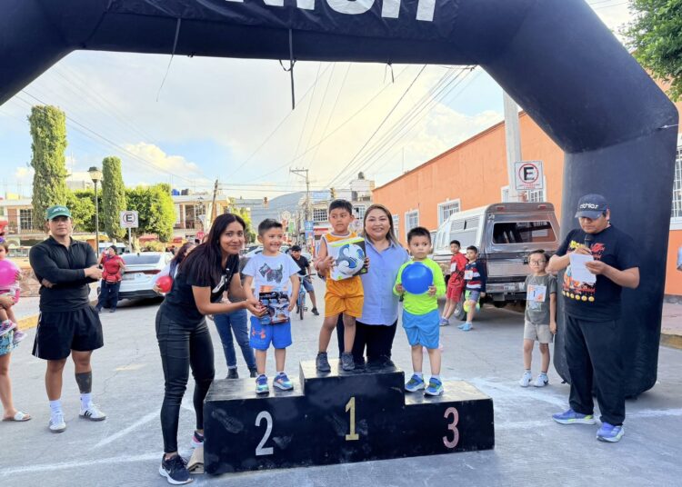 San Agustín Tlaxiaca celebra con éxito la 1ª Carrera Atlética Infantil “Día del Niño”