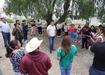Mario David Medina fortalece cercanía con habitantes de La Loma en San Agustín Tlaxiaca