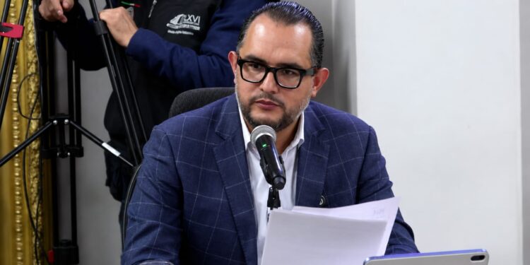 Propone Marco Antonio Mendoza ampliar protección legal de las abejas y establecer corresponsabilidad ambiental