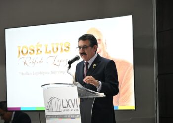 Arturo Gómez Canales reconoce legado empresarial de José Luis Robledo López en el Congreso de Hidalgo