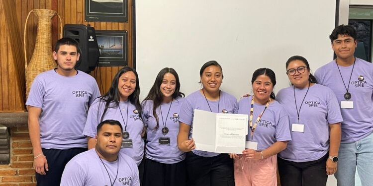 UTEC participa en encuentro latinoamericano de óptica y fotónica