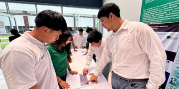 Estudiantes de la UPH desarrollan sistema inteligente para reducir el consumo eléctrico