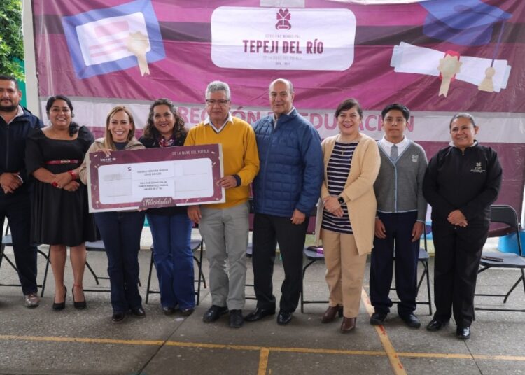 Natividad Castrejón escucha propuestas del Consejo Consultivo infantil y juvenil de Tepeji
