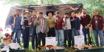Entregan terneras y vientres ovinos para 12 municipios
