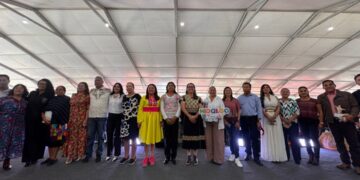 Hidalgo lleva su riqueza artesanal y gastronómica al Estado de México