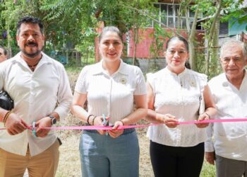 Respaldo del Gobierno de Huejutla fortalece proyectos educativos y productivos en secundaria técnica de Ixcatlán