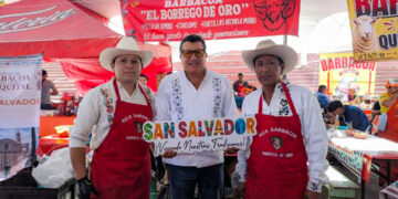 Norberto Martínez promueve la riqueza turística y gastronómica de San Salvador en el Festival de la Barbacoa