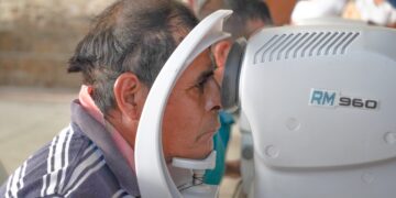 La Dra. Kristel Rodríguez Flores, Presidenta del DIF Huejutla y el Comisionado Estatal para el Desarrollo de los Pueblos Indígenas, Lic. Prisco Manuel Gutiérrez, encabezaron el arranque de las actividades en Ixcatlán.