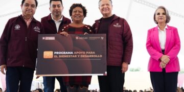 Sin intermediarios, Julio Menchaca arranca entrega de los Programas del Pueblo