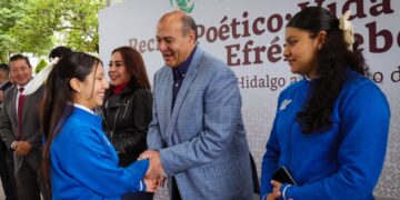 Natividad Castrejón encabeza recital poético en honor a Efrén Rebolledo