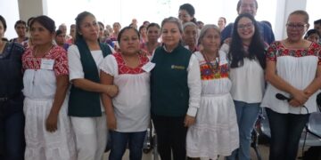 Reconocen y fortalecen saberes de mujeres parteras en la Huasteca