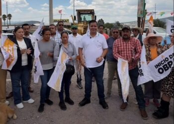 Inician obra de empedrado en la comunidad de El Durazno, en San Agustín Tlaxiaca