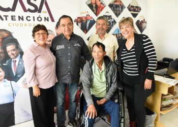 Andrés Velázquez atiende de manera directa a la ciudadanía en audiencias públicas
