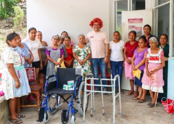 Entregan insumos médicos para fortalecer la atención en clínica de Tlachapa