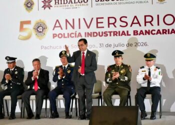 Andrés Velázquez reconoce la labor de la Policía Industrial Bancaria en su 50 aniversario