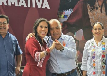 Alcalde de Tasquillo acompaña informe legislativo de Simey Olvera en Ixmiquilpan