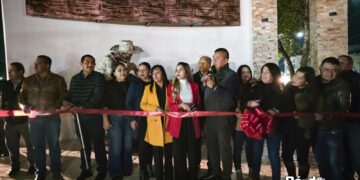 Inauguran arco de bienvenida en San Agustín Tlaxiaca