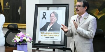 Congreso de Hidalgo reconoce legado de la diputada Juana Olivia Alarcón Rivera tras su fallecimiento