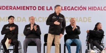 Julio Menchaca abandera a paratletas rumbo a la Conade 2026