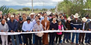 Actopan mejora vialidad con pavimentación asfáltica en Xideje